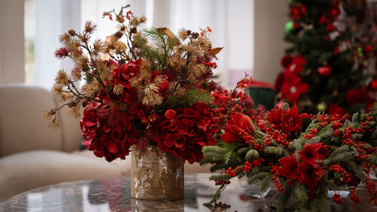 Must-Have Christmas Flowers for Festive Arrangements