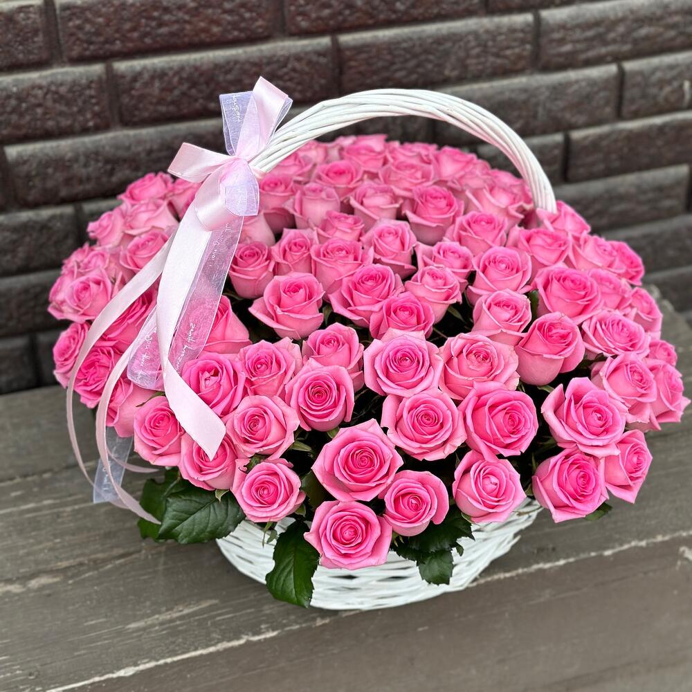 101 BASKET PINK ROSES