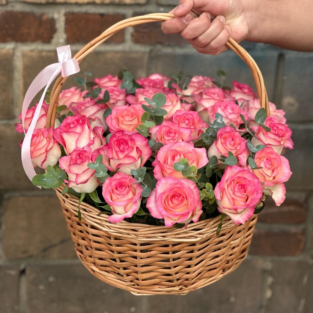 LUSH LOVE BASKET