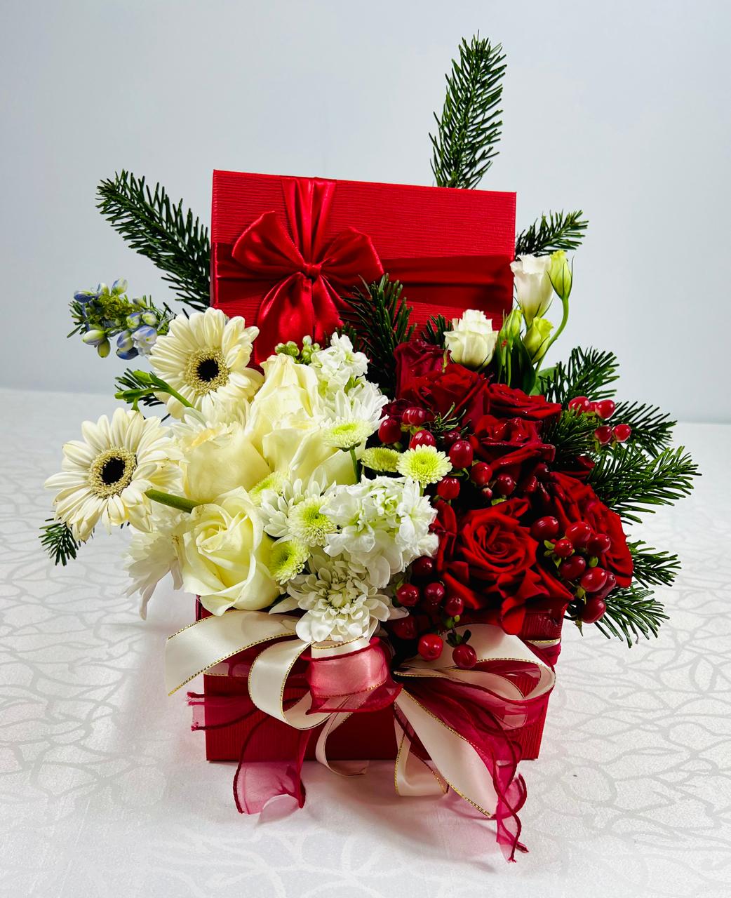 MERRY MAGNOLIA
