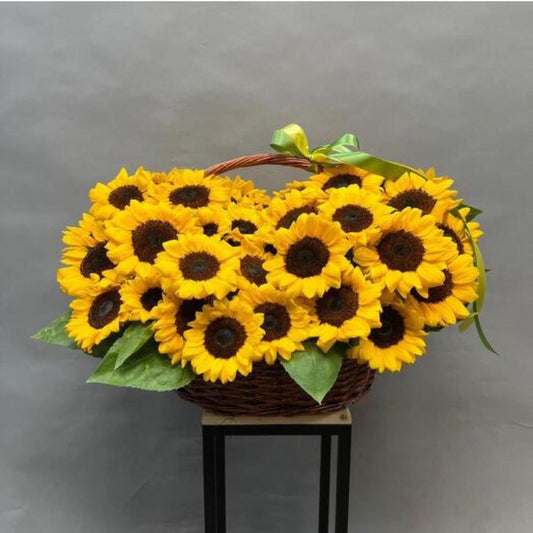 GOLDEN GLOW BASKET