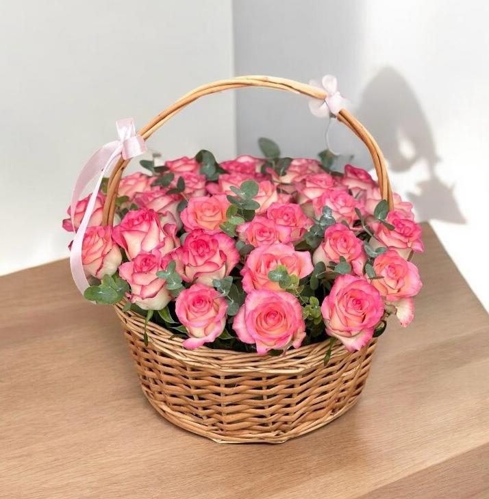 LUSH LOVE BASKET